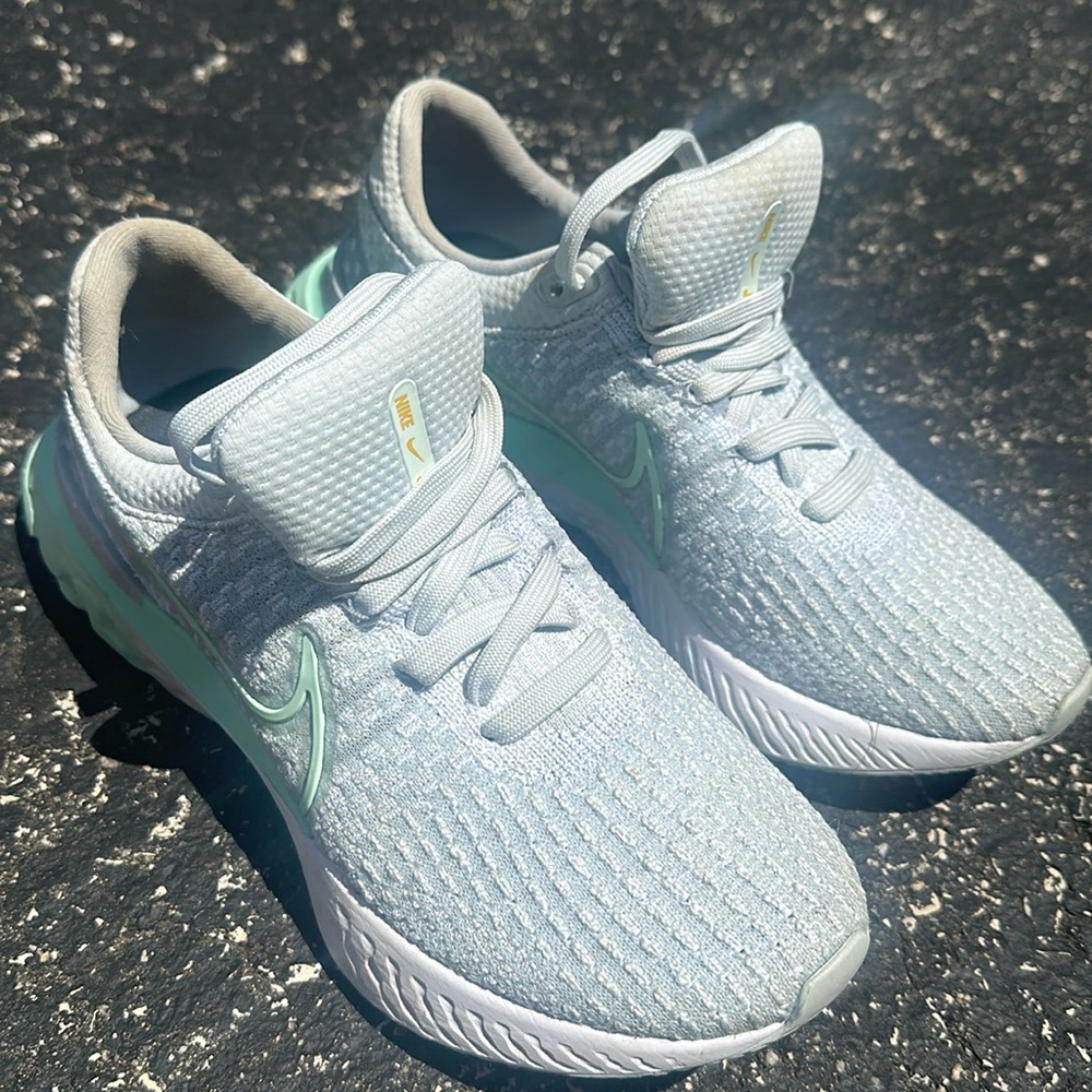 Nike infinity react flyknit